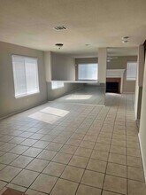 1000 Laurelleaf Dr in Pflugerville, TX - Foto de edificio - Building Photo