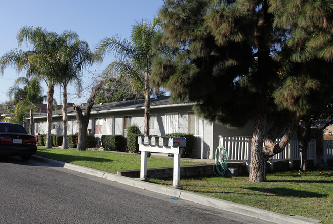 10373 Gould St in Riverside, CA - Foto de edificio - Building Photo