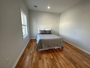 558 Court St, Unit 1L in Elizabeth, NJ - Building Photo - Building Photo