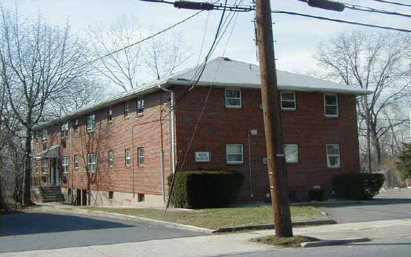 102 River Rd in Bogota, NJ - Foto de edificio