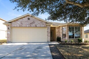 315 Marquitos Dr in Kyle, TX - Building Photo