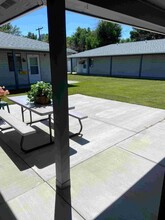 531 E 4th Ave N in Columbus, MT - Foto de edificio - Building Photo