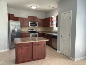 352 Roanoke Dr in Raeford, NC - Building Photo - Building Photo