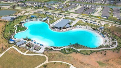 728 Lake Lacosta Dr in Katy, TX - Foto de edificio - Building Photo