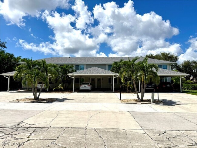 16080 Dublin Cir in Ft. Myers, FL - Building Photo - Building Photo