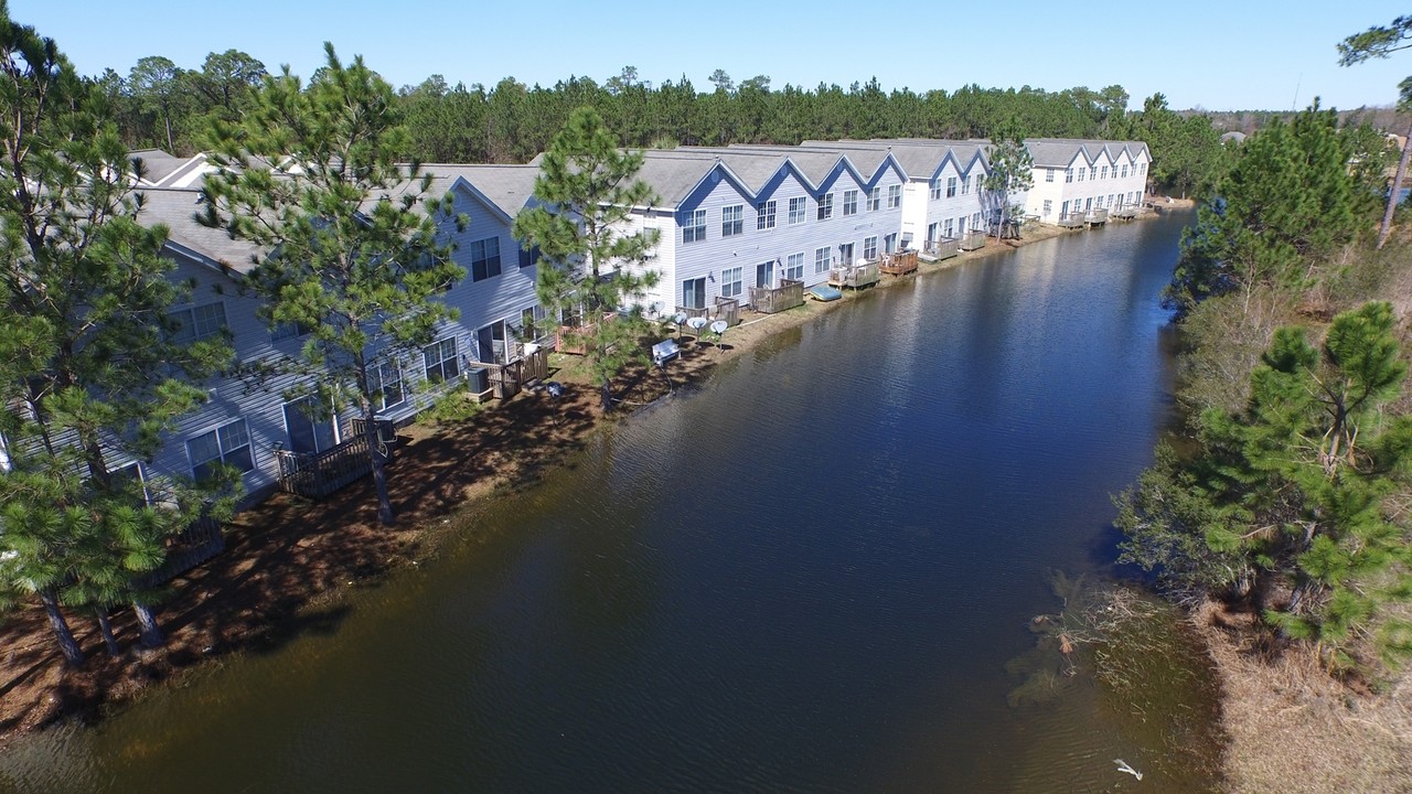 Southwind Townhomes in Biloxi, MS - Building Photo