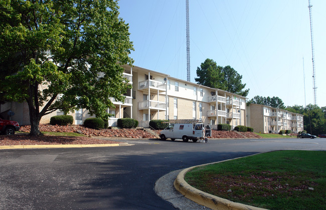 Beacon Crest Apartments in Birmingham, AL - Building Photo - Building Photo