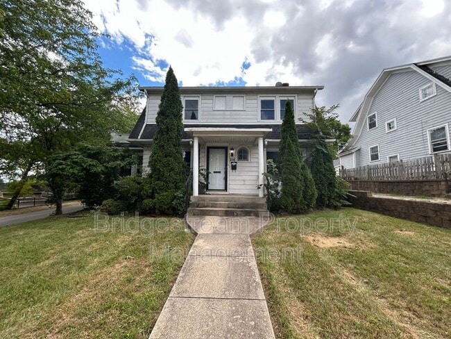 property at 216 W Hillcrest Ave