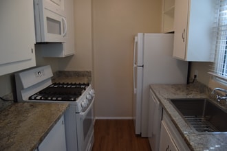 3381 Grim Ave in San Diego, CA - Foto de edificio - Building Photo