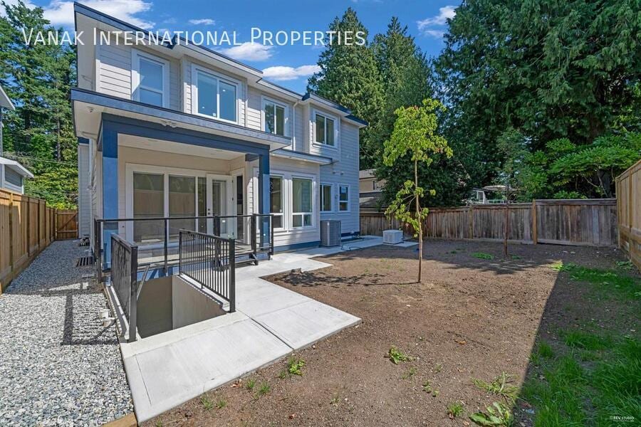 5238-5236 6 Ave in Delta, BC - Building Photo