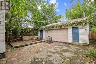 263 Boston Ave in Toronto, ON - Building Photo - Building Photo