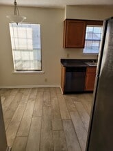 255 Mayflower Ln N, Unit 255 in Madison, TN - Foto de edificio - Building Photo