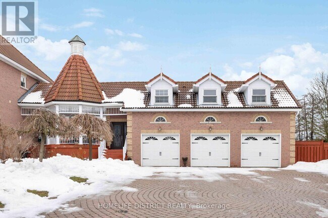 1 Grovepark St in Richmond Hill, ON - Building Photo - Building Photo