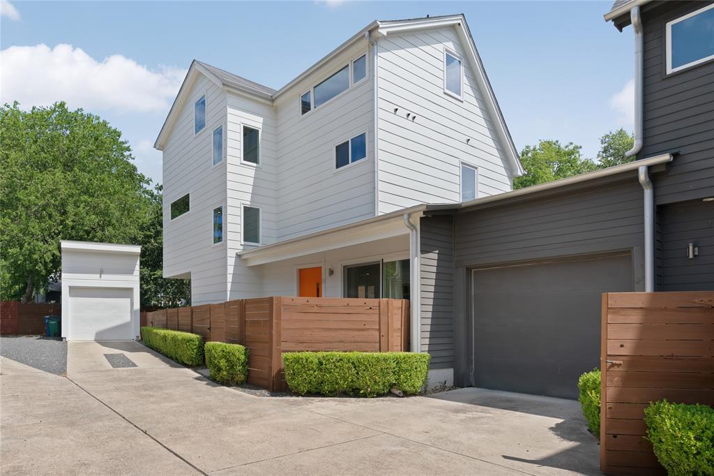 2500 Southland Dr in Austin, TX - Building Photo