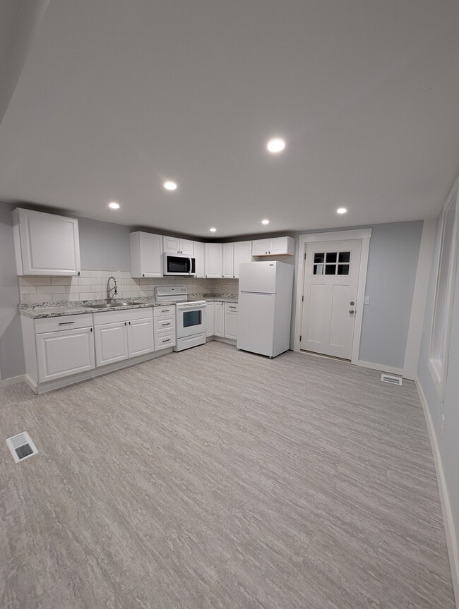 9 Northfield St, Unit #1