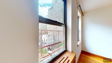 314 W 104th St in New York, NY - Building Photo - Building Photo