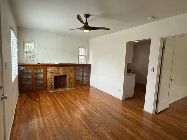 property at 1836 Howard Ave