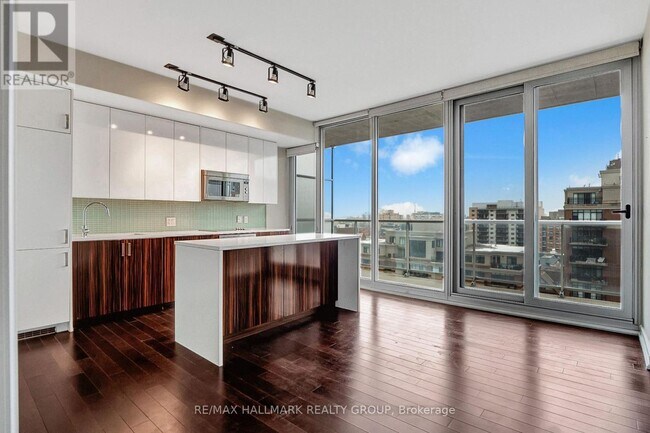 300 Lisgar St in Ottawa, ON - Building Photo - Building Photo