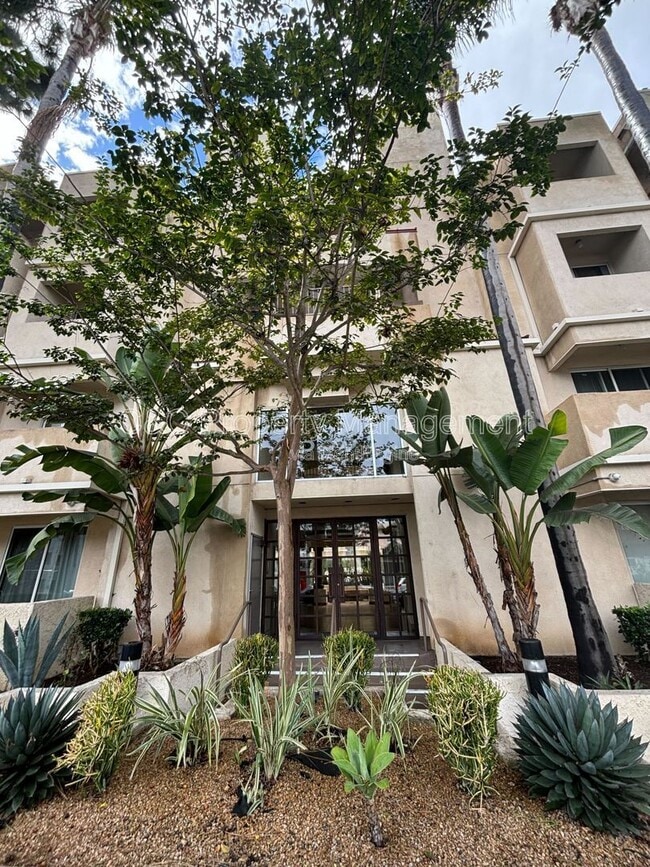 535 Magnolia Ave in Long Beach, CA - Building Photo - Building Photo