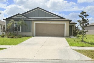 11244 Linden Depot Rd in San Antonio, FL - Building Photo