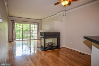 8860 Ashgrove House Ln in Vienna, VA - Building Photo - Building Photo
