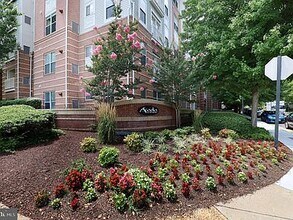 9480 Virginia Center Blvd, Unit 9 in Vienna, VA - Building Photo - Building Photo
