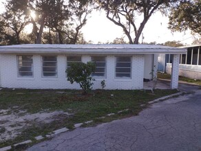 925 Ponce De Leon Blvd in Brooksville, FL - Building Photo - Building Photo