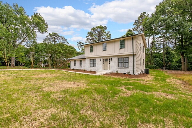 4143 Meadow Way in Marietta, GA - Building Photo - Building Photo