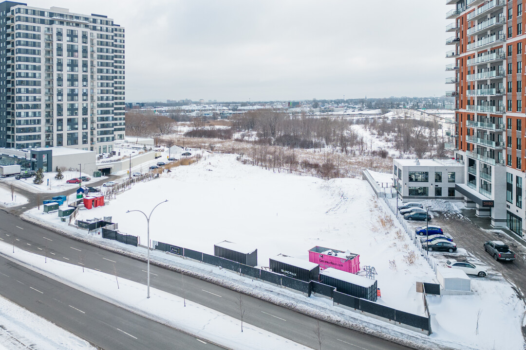 3980 Saint-Elzéar Boul O in Laval, QC - Building Photo