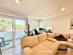 1102 11th St in Santa Monica, CA - Building Photo - Building Photo