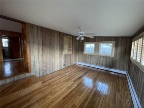 6 San Miguel Dr in Bristol, RI - Building Photo - Building Photo