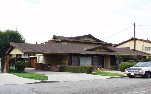 349 S Arroyo Dr in Alhambra, CA - Building Photo - Building Photo