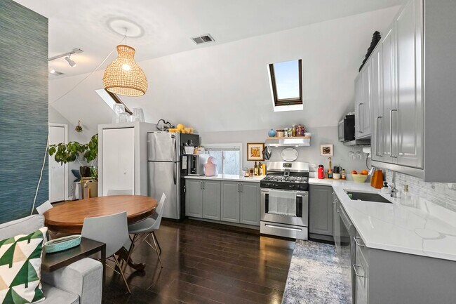 2518 N Campbell Ave, Unit 3 in Chicago, IL - Building Photo - Building Photo