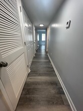 1208 Bush River Rd, Unit R3 in Columbia, SC - Building Photo - Building Photo
