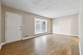 5786 Deerfield Trail in College Park, GA - Building Photo - Building Photo