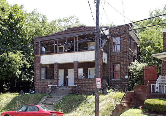 731-733 Sherwood Ave in Pittsburgh, PA - Foto de edificio - Building Photo