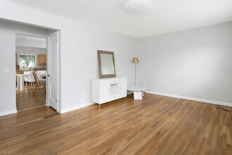 152 Loftus Cir in Bridgeport, CT - Building Photo - Building Photo