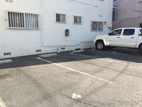 12811 Caswell Ave in Los Angeles, CA - Building Photo - Building Photo