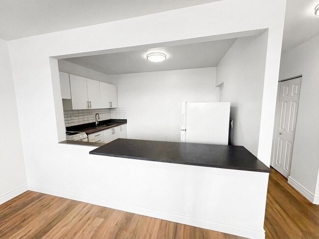 property at 30 Mohawk Rd W