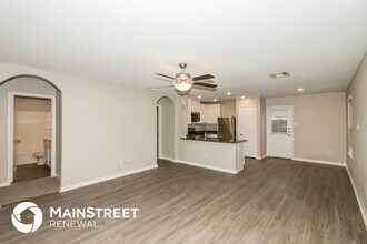 26120 Hals Dr in Magnolia, TX - Foto de edificio - Building Photo