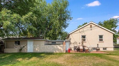 222 Main St in La Salle, CO - Building Photo - Building Photo