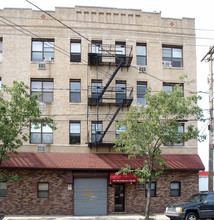 135 Franklin St in Jersey City, NJ - Foto de edificio - Building Photo