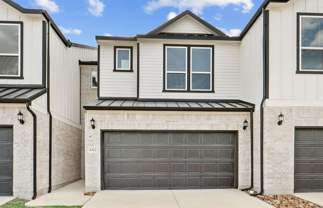 property at 1955 Settlers Glen Dr