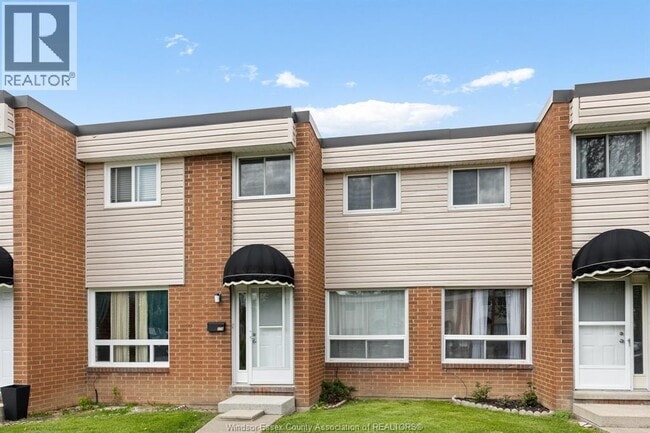 property at 328 Fryer St