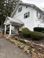 2120 Pine View Dr in Hollidaysburg, PA - Building Photo