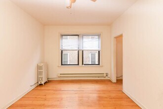 1055 W George St in Chicago, IL - Building Photo - Building Photo