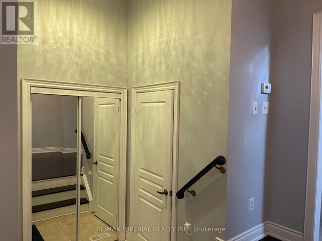 203 Finch Ave E in Toronto, ON - Building Photo - Building Photo