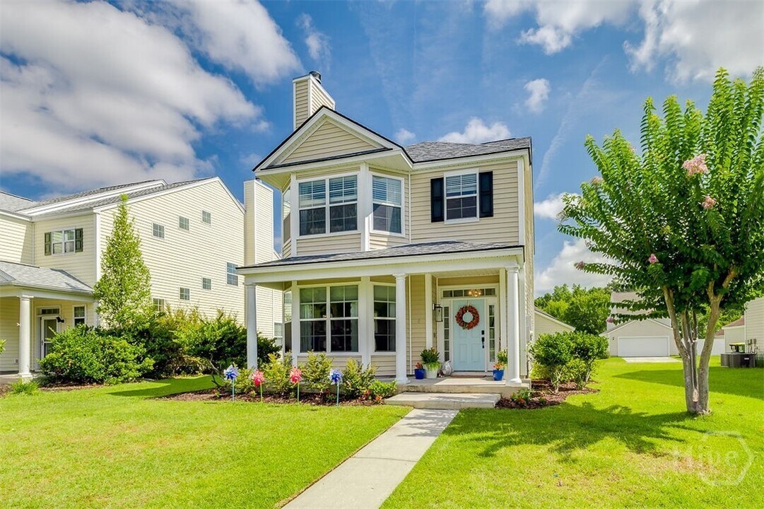 8 Bushwood Dr in Savannah, GA - Building Photo