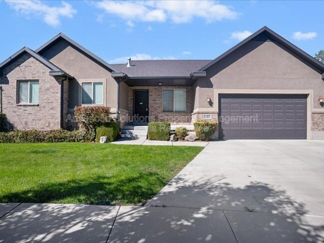1134 Rural Rd S