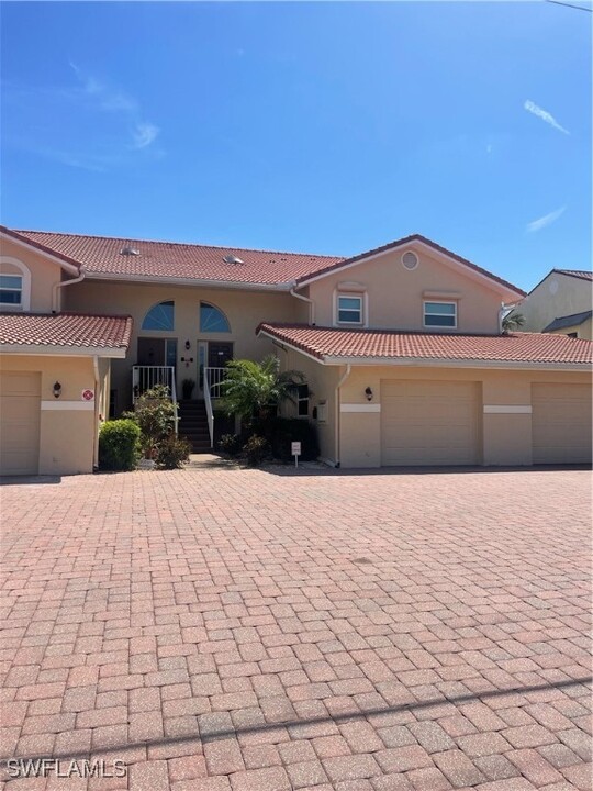 1204 El Dorado Pkwy W in Cape Coral, FL - Building Photo